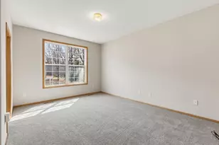 419 Meadowood Ln, Burnsville, MN 55337 - Photo 12