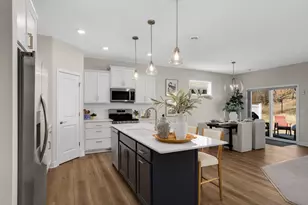 13760 Hollybrook Cir, Apple Valley, MN 55124 - Photo 6