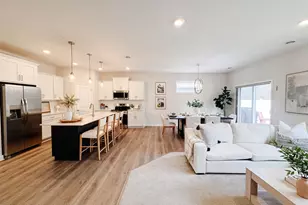 13760 Hollybrook Cir, Apple Valley, MN 55124 - Photo 8