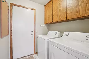 11380 36th Pl N, Plymouth, MN 55441 - Photo 10