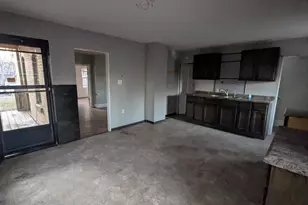 722 Range St, North Mankato, MN 56003 - Photo 2