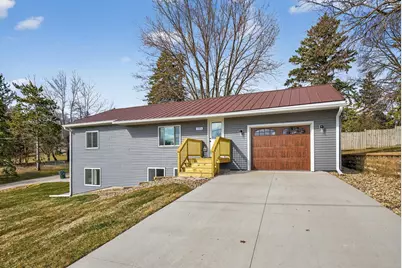 311 Highland Court SW, Rochester, MN 55902 - Photo 2