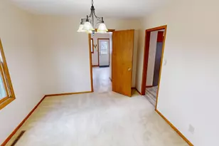 1008 9th Ave SW, Austin, MN 55912 - Photo 4