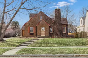 1402 Idaho Ave W, Falcon Heights, MN 55108 - Photo 2