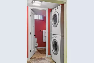 1402 Idaho Avenue W, Falcon Heights, MN 55108 - Photo 32