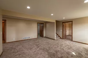 205 Pheasant Run, Rollingstone, MN 55969 - Photo 16