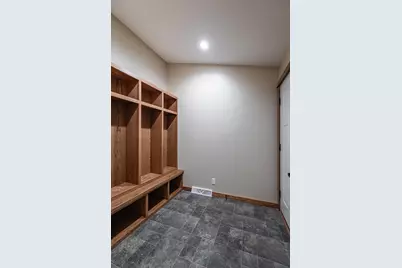 205 Pheasant Run, Rollingstone, MN 55969 - Photo 10