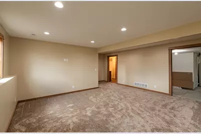 205 Pheasant Run, Rollingstone, MN 55969 - Photo 14