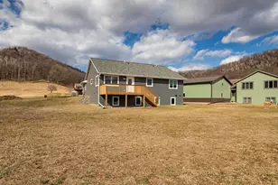 205 Pheasant Run, Rollingstone, MN 55969 - Photo 24