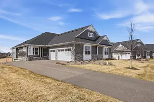 6105 Garland Ln N, Plymouth, MN 55446 - Photo 2