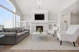 6105 Garland Ln N, Plymouth, MN 55446 - Photo 10