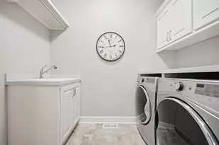 6105 Garland Ln N, Plymouth, MN 55446 - Photo 42