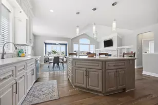 6105 Garland Ln N, Plymouth, MN 55446 - Photo 16