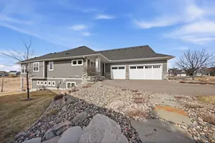 6105 Garland Ln N, Plymouth, MN 55446 - Photo 60