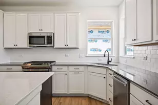 3067 Trinity Dr, Shakopee, MN 55379 - Photo 6