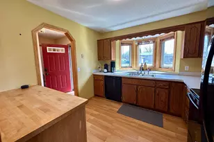 6933 Sumac Ct, Centerville, MN 55038 - Photo 8