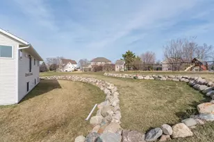 108 Ella Ct, Mankato, MN 56001 - Photo 46