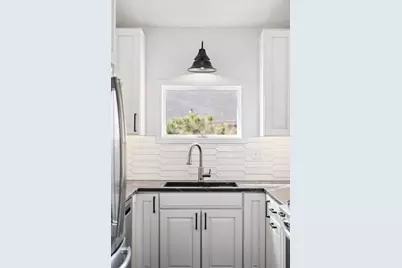 2867 Kenwood Isles Drive, Minneapolis, MN 55408 - Photo 20