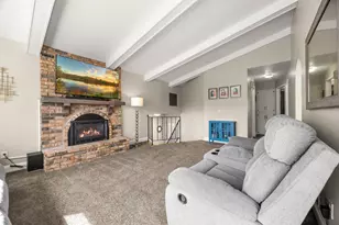 650 Gramsie Rd, Shoreview, MN 55126 - Photo 10