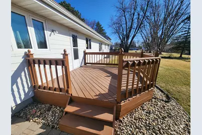 1108 5th Avenue SW, Pipestone, MN 56164 - Photo 8