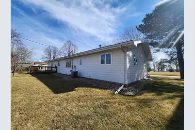 1108 5th Avenue SW, Pipestone, MN 56164 - Photo 6