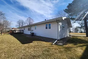 1108 5th Ave SW, Pipestone, MN 56164 - Photo 6