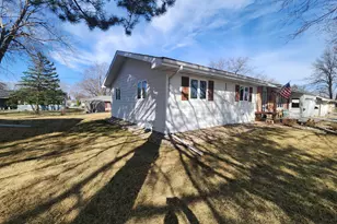 1108 5th Ave SW, Pipestone, MN 56164 - Photo 4