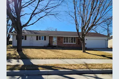 1108 5th Avenue SW, Pipestone, MN 56164 - Photo 2