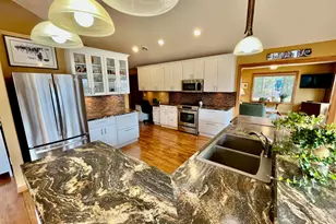 37209 Loon Dr, Cohasset, MN 55721 - Photo 4