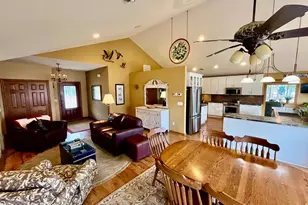 37209 Loon Dr, Cohasset, MN 55721 - Photo 10