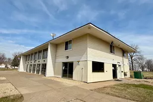 10750 Rockford Rd, Plymouth, MN 55442 - Photo 30