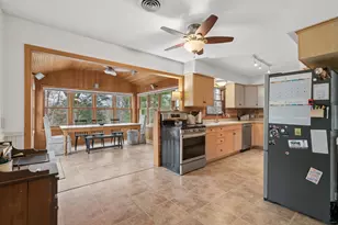 2820 Washta Bay Rd, Chanhassen, MN 55331 - Photo 4