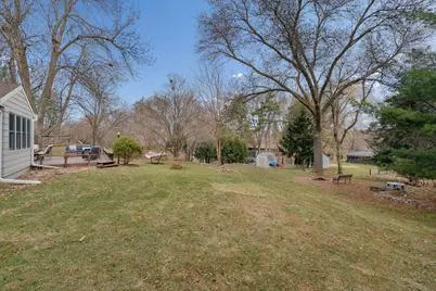 2820 Washta Bay Road, Chanhassen, MN 55331 - Photo 30