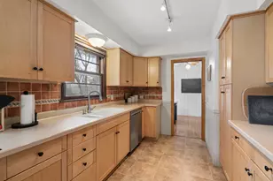 2820 Washta Bay Rd, Chanhassen, MN 55331 - Photo 6