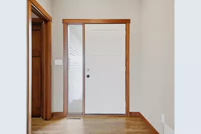 1306 18th Street NE, Austin, MN 55912 - Photo 2