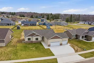 1306 18th St NE, Austin, MN 55912 - Photo 44