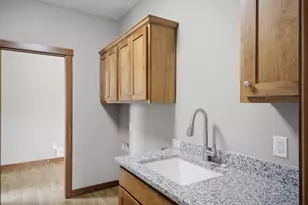 1306 18th St NE, Austin, MN 55912 - Photo 8