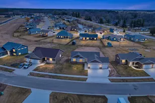 1306 18th St NE, Austin, MN 55912 - Photo 52