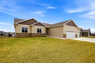 1306 18th St NE, Austin, MN 55912 - Photo 40