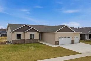 1306 18th St NE, Austin, MN 55912 - Photo 42