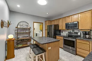 5787 Prairie Ridge Dr, Shoreview, MN 55126 - Photo 12