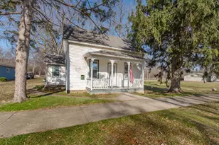 421 Webster Street N, Kasota, MN 56050 - Photo 1