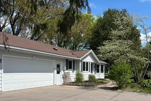 15800 Valley View Rd, Eden Prairie, MN 55344 - Photo 2