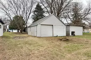 313 8th St, Brewster, MN 56119 - Photo 4