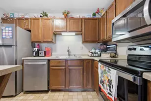 66 9th St E, Saint Paul, MN 55101 - Photo 10