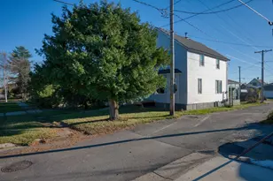 101 E Minnesota Ave, Gilbert, MN 55741 - Photo 2