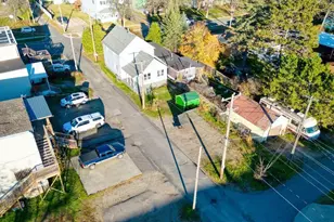 101 E Minnesota Ave, Gilbert, MN 55741 - Photo 10