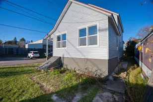 101 E Minnesota Ave, Gilbert, MN 55741 - Photo 6