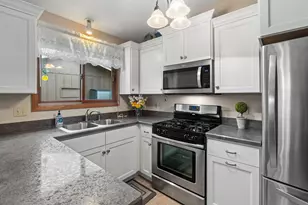 11337 Red Fox Dr, Maple Grove, MN 55369 - Photo 2