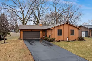 11337 Red Fox Dr, Maple Grove, MN 55369 - Photo 8